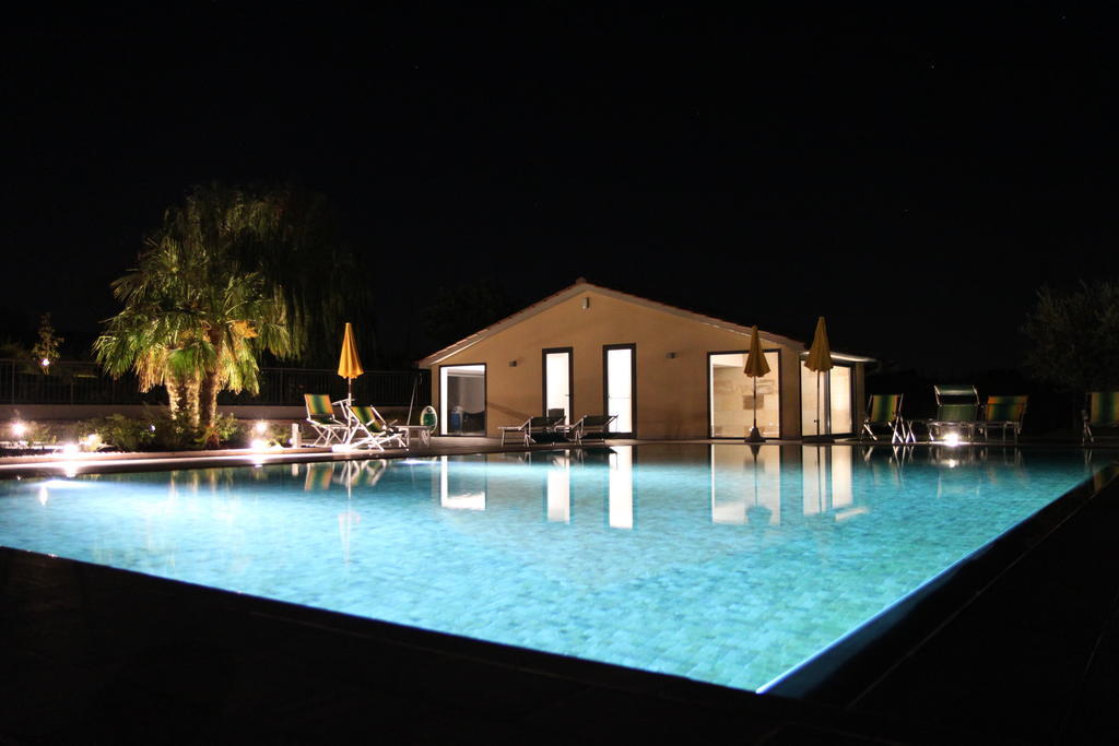 Agriturismo Verbena 拉戈堡 外观 照片